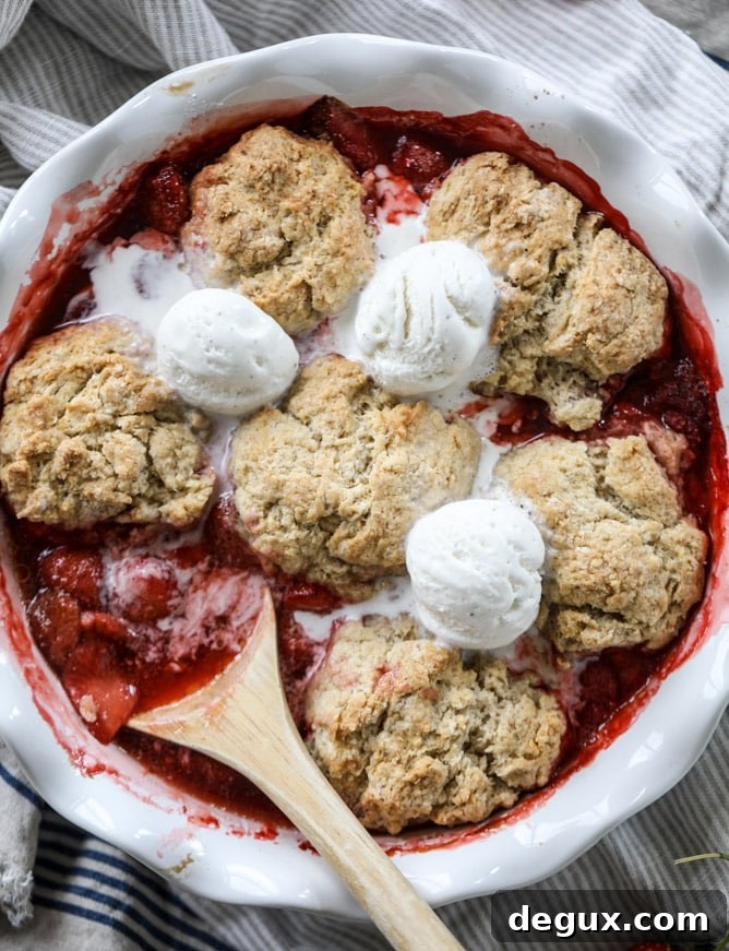 Fresh Strawberry Cobbler Recipe — Classic Summer Dessert 8 fresh strawberry cobbler I howsweeteats.com