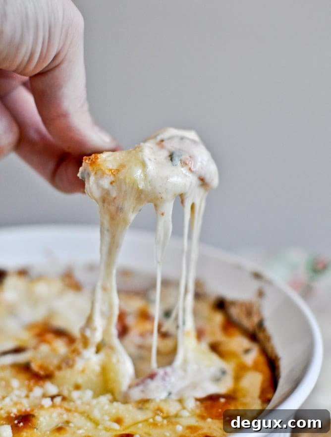 Currently Crushing On: 10 Must-Try 4th of July Recipes 4 white pizza dip (and 10 recipes for the 4th of july!) I howsweeteats.com