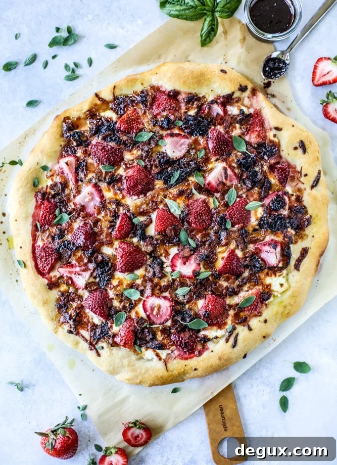Strawberry, Bacon & Caramelized Onion Pizza Recipe 6 strawberry pizza I howsweeteats.com