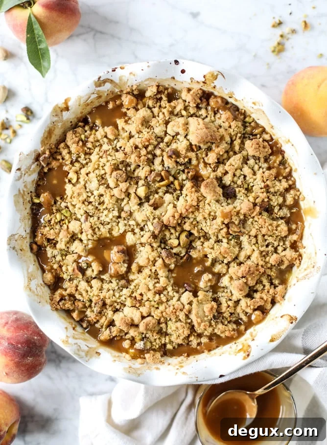 pistachio peach caramel crumble I howsweeteats.com