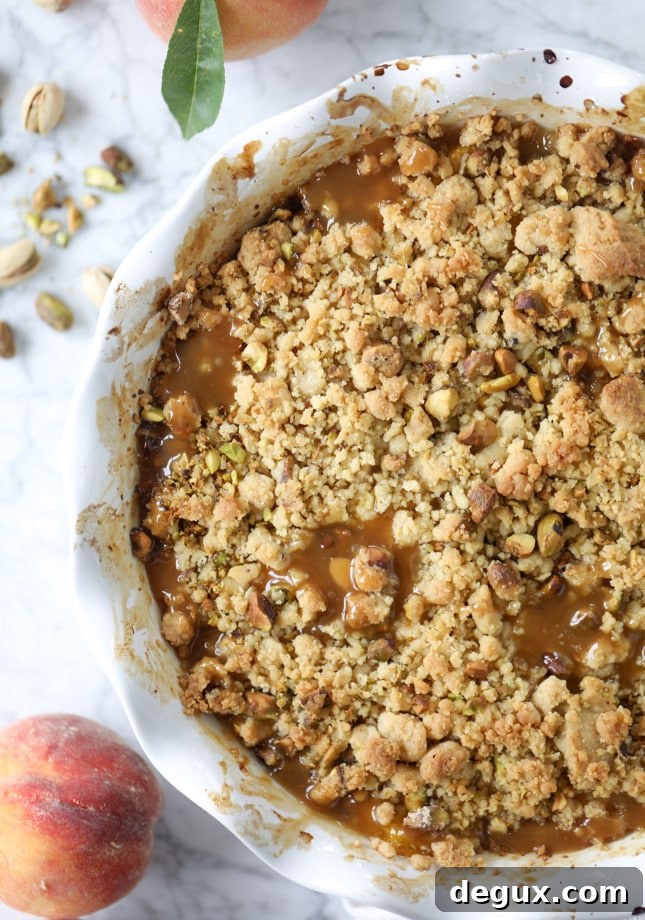 pistachio peach caramel crumble I howsweeteats.com