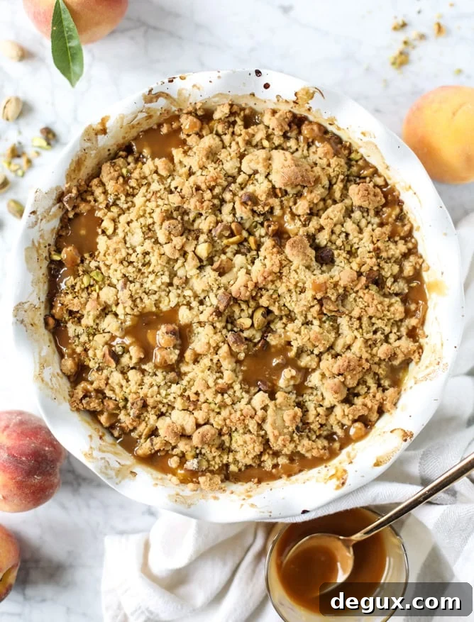 pistachio peach caramel crumble I howsweeteats.com
