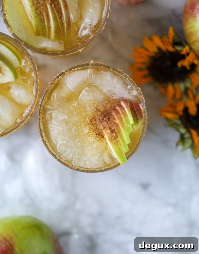 Maple Honeycrisp Margarita Recipe — Autumn Apple Cocktail 7 maple honeycrisp margarita I howsweeteats.com