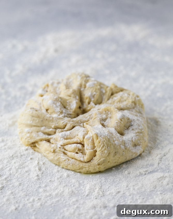 roasted garlic parmesan herb pull-apart bread I howsweeteats.com