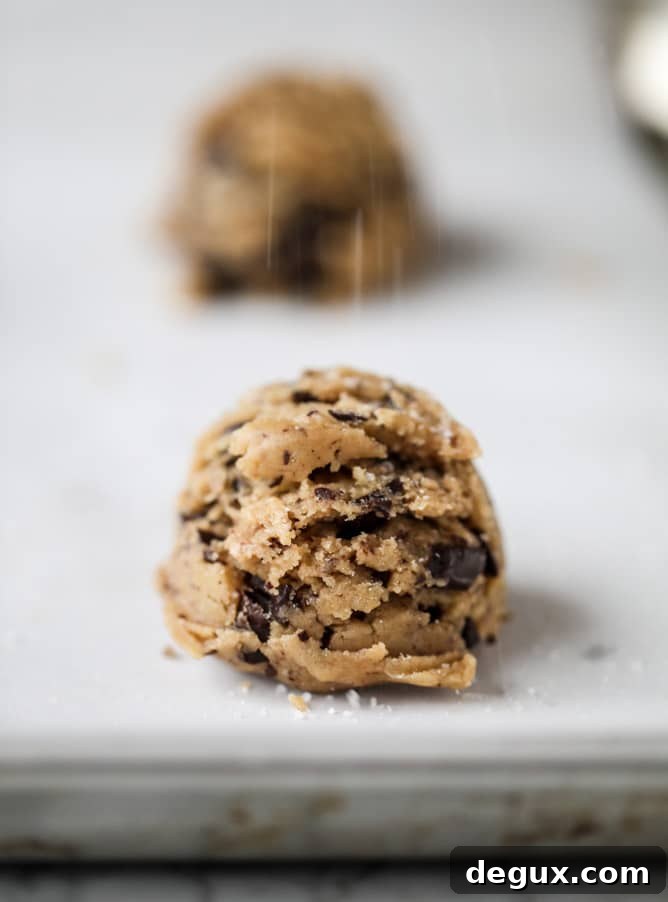 salted dark chocolate chunk cookies I howsweeteats.com
