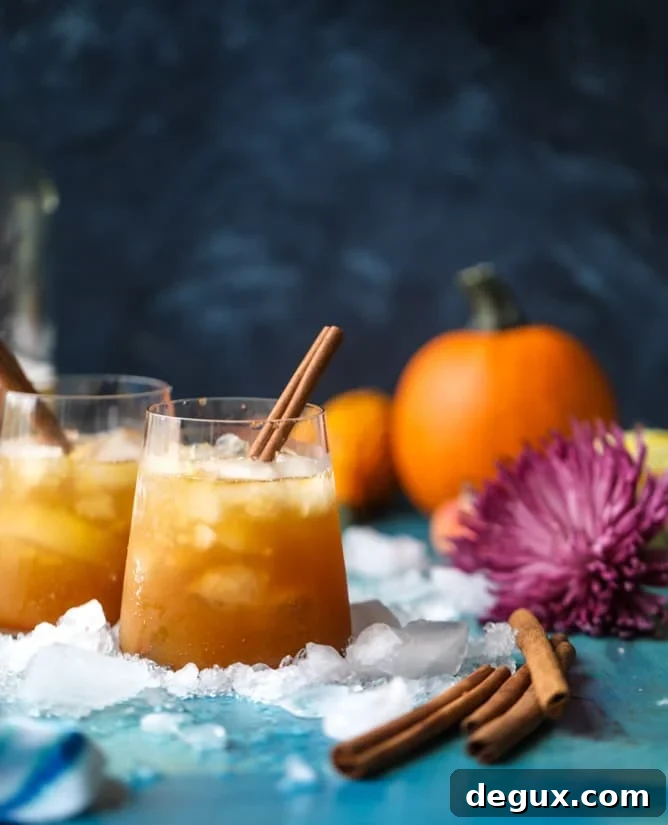 Friendsgiving Pumpkin Bourbon Smash Cocktail Recipe 2 pumpkin pie bourbon smash I howsweeteats.com