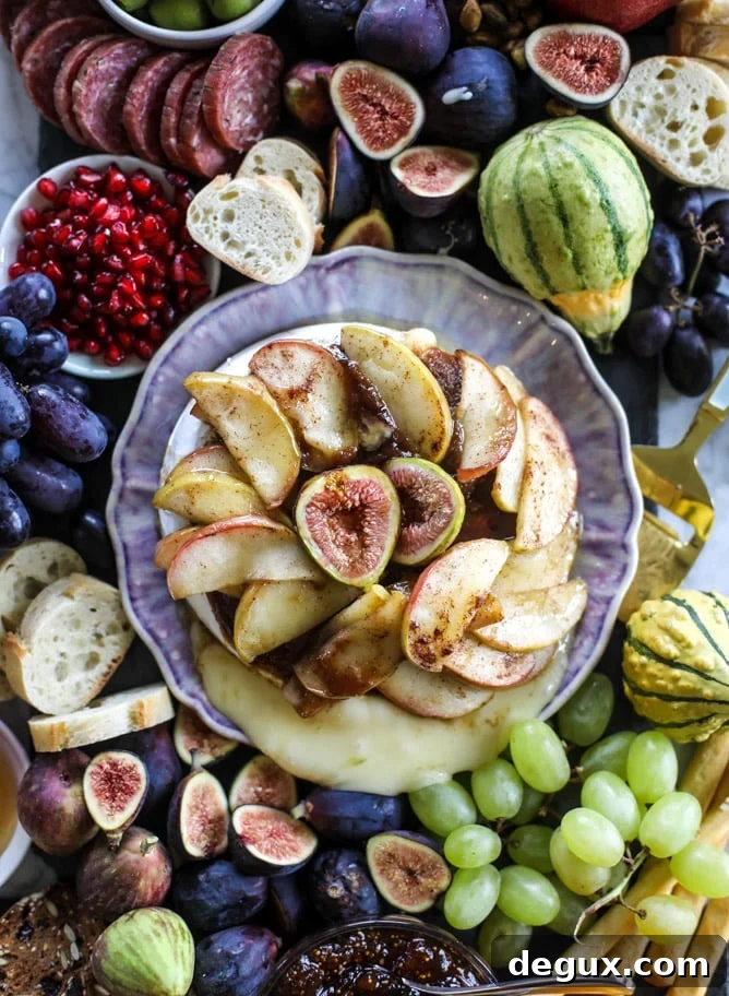 Maple Cream & Apple Baked Brie: Ultimate Friendsgiving Crostini Bar 6 thanksgiving crostini bar with maple apple brie cheese