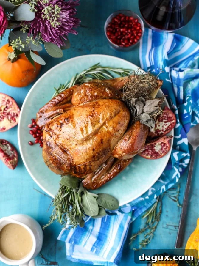 Friendsgiving 2017: Butter‑Basted, White Wine Roasted Turkey with Perfect Gravy 2 butter and wine roasted turkey with gravy I howsweeteats.com