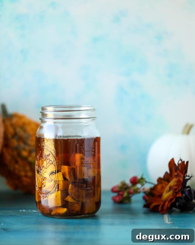 butternut squash infused bourbon I howsweeteats.com #thanksgiving #cocktails