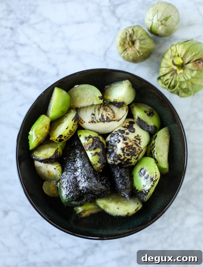 Slow Cooker Pork Chile Verde Recipe for Tender, Flavorful Meat 3 slow cooker pork chili verde I howsweeteats.com