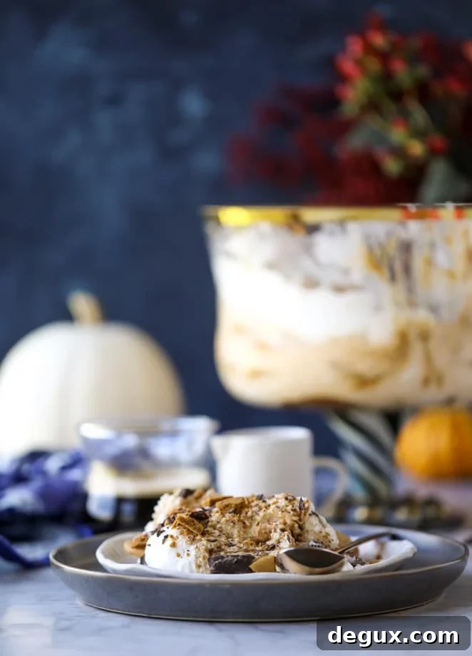 maple pumpkin gingersnap tiramisu trifle I howsweeteats.com #pumpkin #gingersnap #christmas #thanksgiving