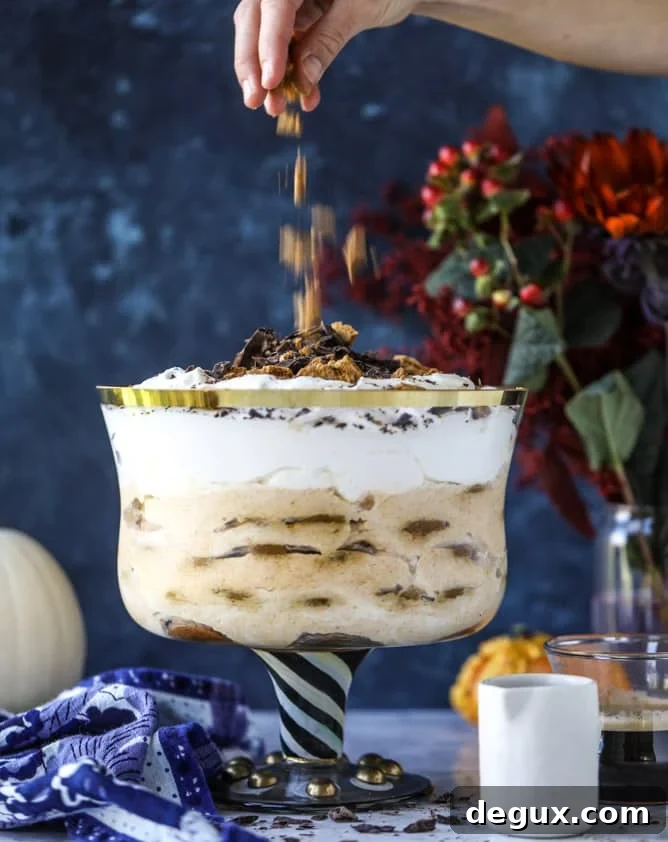 maple pumpkin gingersnap tiramisu trifle I howsweeteats.com #pumpkin #gingersnap #christmas #thanksgiving