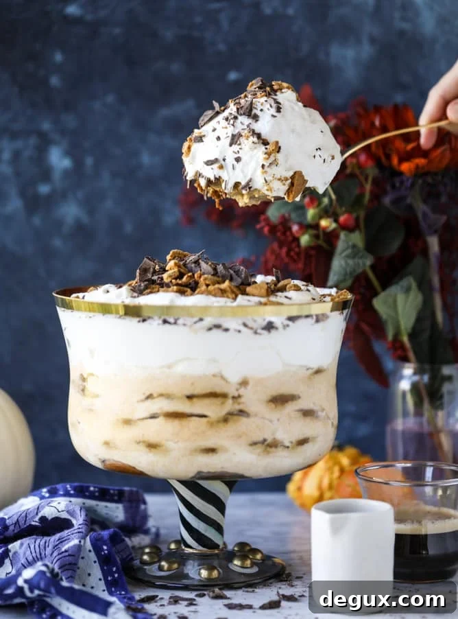 maple pumpkin gingersnap tiramisu trifle I howsweeteats.com #pumpkin #gingersnap #christmas #thanksgiving