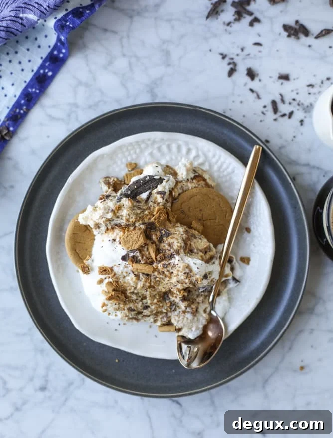 maple pumpkin gingersnap tiramisu trifle I howsweeteats.com #pumpkin #gingersnap #christmas #thanksgiving