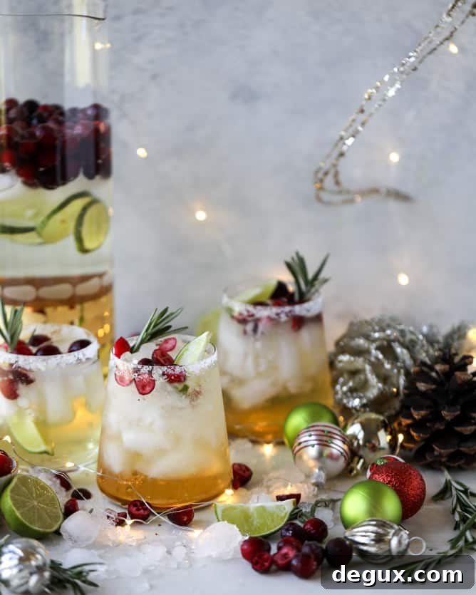 Mistletoe Margarita Recipe for Festive Holiday Cocktails 11 mistletoe margaritas I howsweeteats.com #christmas #margaritas #cocktails