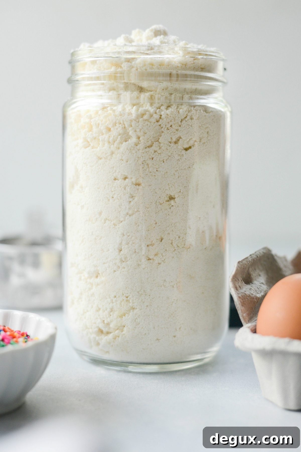 Homemade Funfetti Cake Mix Recipe for Moist, Colorful Cakes 9 Homemade Funfetti Cake Mix in a jar