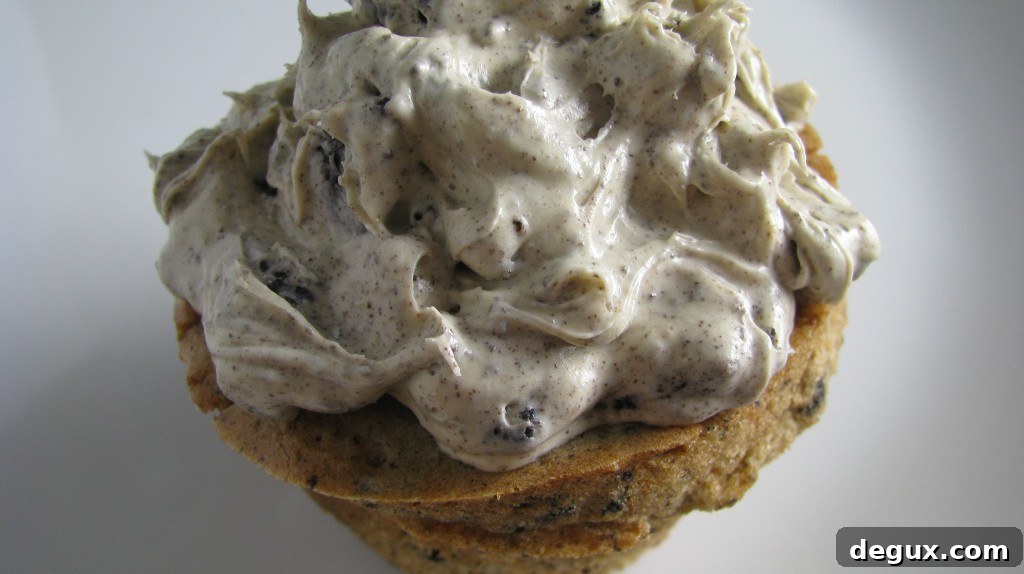 Cookies and cream frosting