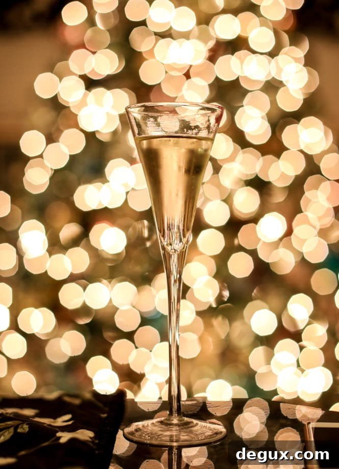 cocktails and snacks for new year's eve I howsweeteats.com