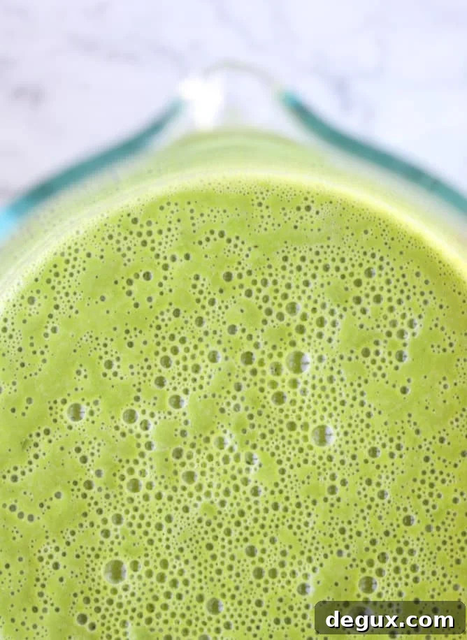 layered immunity boosting smoothie I howsweeteats.com #healthy #recipes #smoothie #immunityboosting