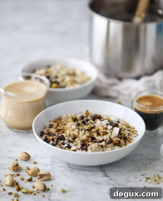 pistachio oatmeal with coconut I howsweeteats.com #oatmeal #pistachio #coconut #chocolate #breakfast