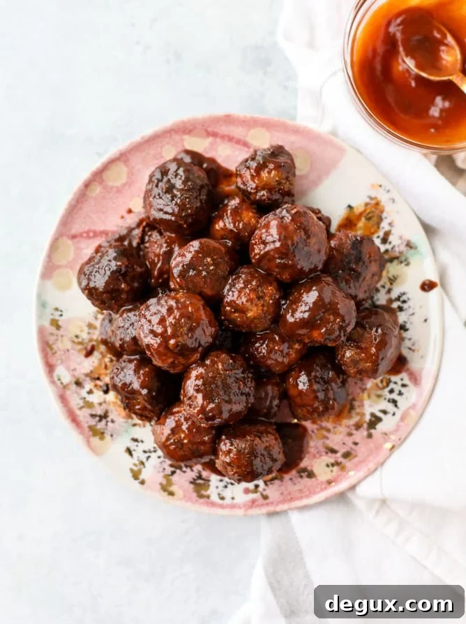 Chipotle BBQ Meatballs in Slow Cooker with Garlic Toast 4 slow cooker chipotle maple meatballs I howsweeteats.com #slowcooker #meatballs #turkey #maple #chipotle