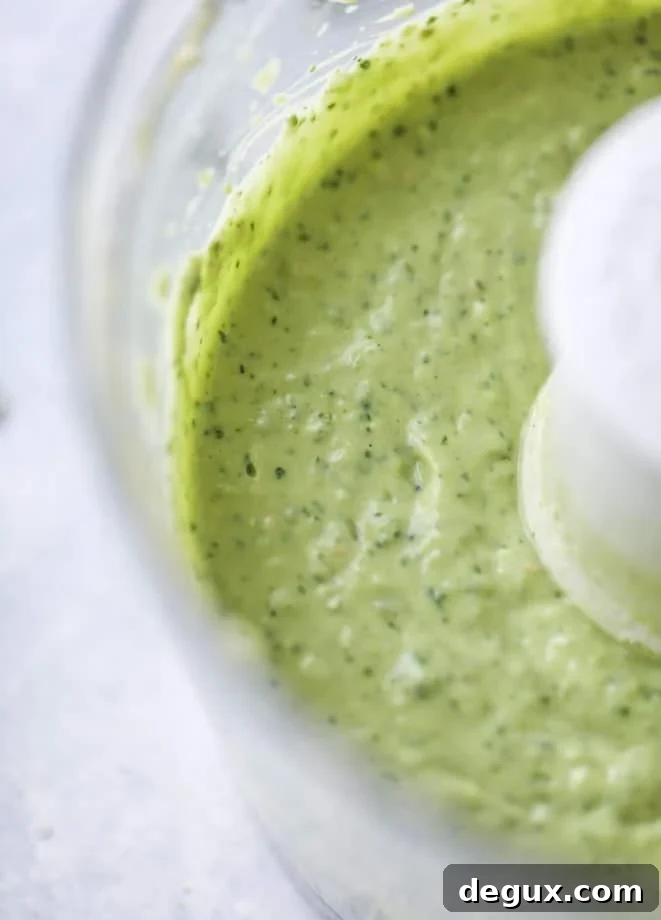 Smoky Roasted Jalapeño Guacamole Salsa Recipe 5 guacamole salsa I howsweeteats.com #guacamole #salsa #dip #avocado