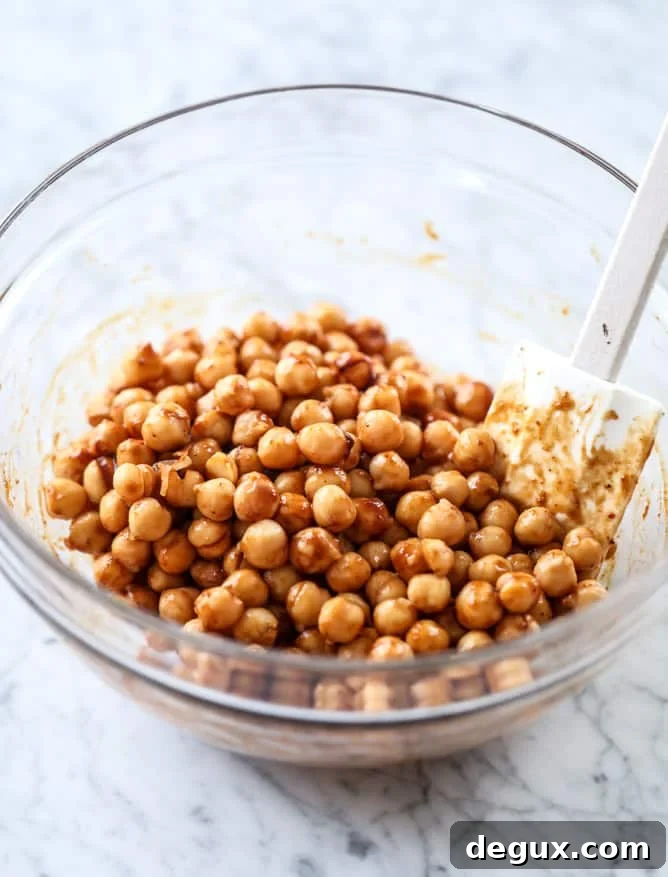 crunchy BBQ chickpea lettuce wraps I howsweeteats.com #chickpeas #lettucewraps #vegetarian #bbqsauce