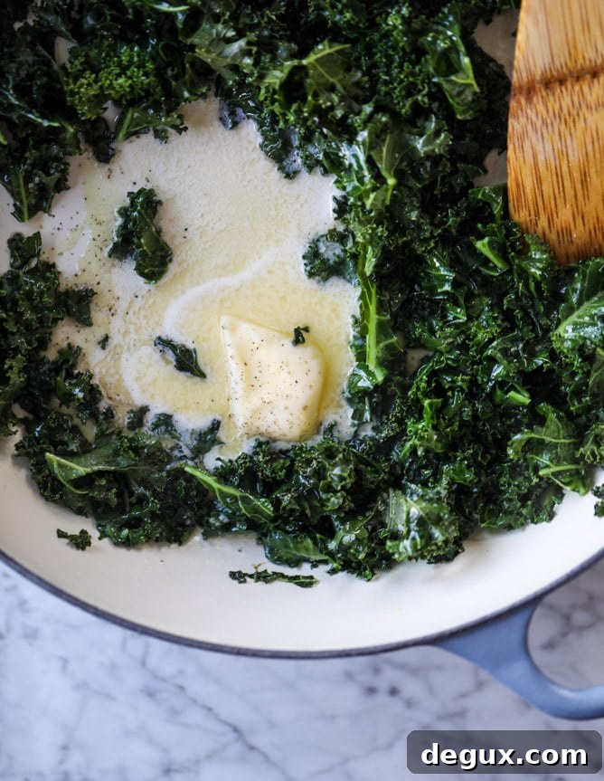 kale cacio e pepe I howsweeteats.com #kale #pasta #meatless #vegetarian #pasta #spaghetti