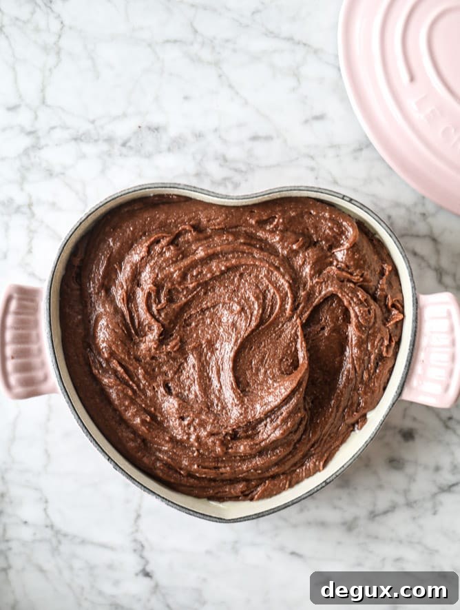 Amaretto Brownie Heart: Decadent Chocolate Dessert Recipe 4 amaretto brownies I howsweeteats.com #brownies #chocolate #amaretto #almond #valentinesday