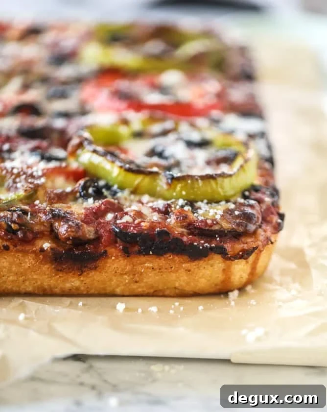 veggie supreme detroit style pizza I howsweeteats.com #detroitstyle #pizza #pizzasupreme #veggiepizza #vegetarian 