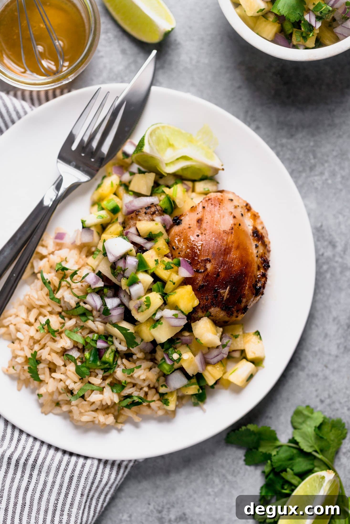 Get 15 Free Bonus Recipes from The Pretty Dish Today 4 get 15 free bonus recipes with the pretty dish cookbook I howsweeteats.com #cookbook #theprettydish