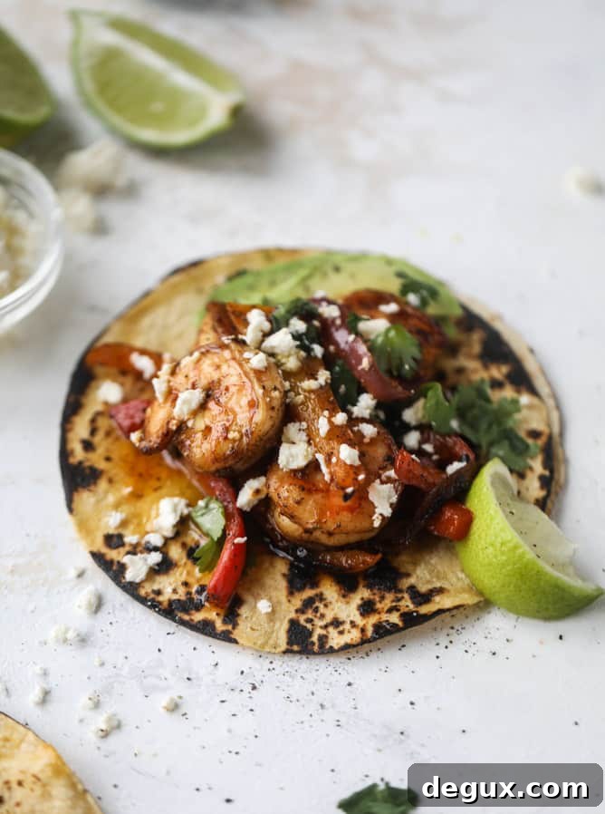 adobo shrimp fajitas I howsweeteats.com #shrimp #fajitas #tacos