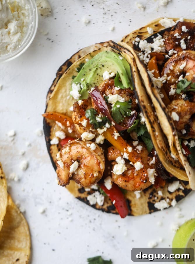 adobo shrimp fajitas I howsweeteats.com #shrimp #fajitas #tacos