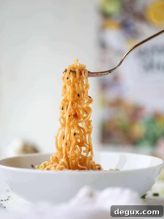 15 minute sesame ramen noodles I howsweeteats.com #ramen #ramennoodles #sesamenoodles #easy #recipes