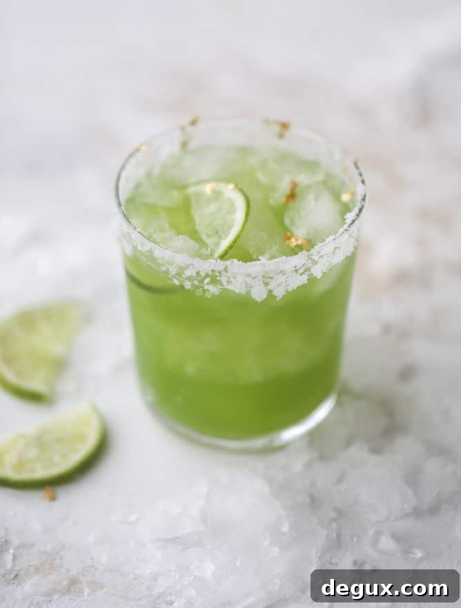 Golden Green Goddess Margarita Recipe for Refreshing Summer Cocktails 5 golden green goddess margaritas I howsweeteats.com #greengoddess #margaritas #saintpatricksday #cocktails #golfleaf