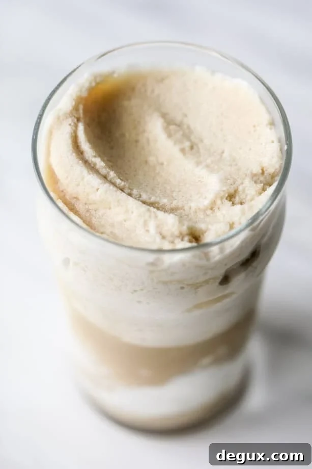 frozen irish cream cappuccinos I howsweeteats.com #coffee #frappuccino #cappuccino #frozen #irishcream #baileys