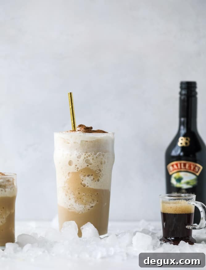 frozen irish cream cappuccinos I howsweeteats.com #coffee #frappuccino #cappuccino #frozen #irishcream #baileys