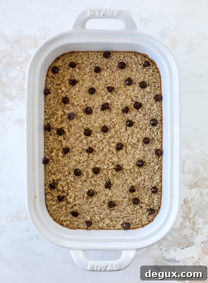 best ever baked oatmeal I howsweeteats.com #baked #oatmeal #breakfast #brunch