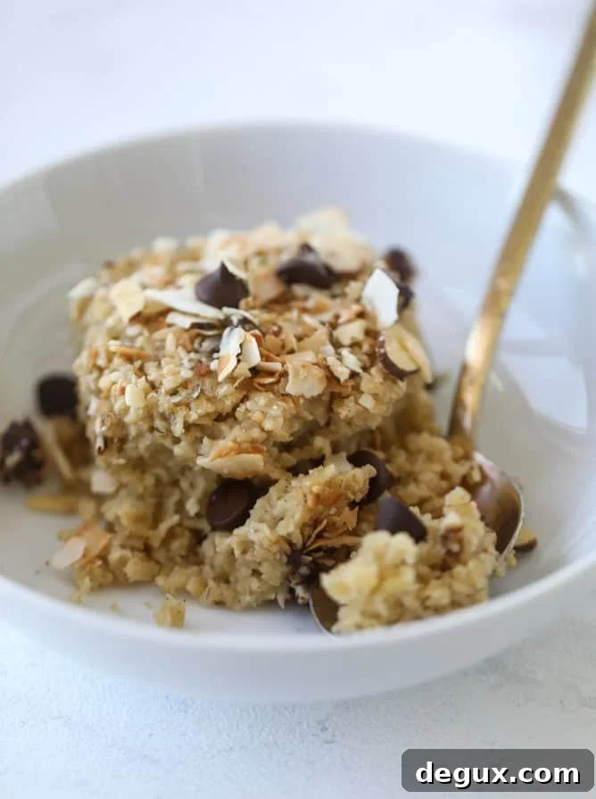 best ever baked oatmeal I howsweeteats.com #baked #oatmeal #breakfast #brunch