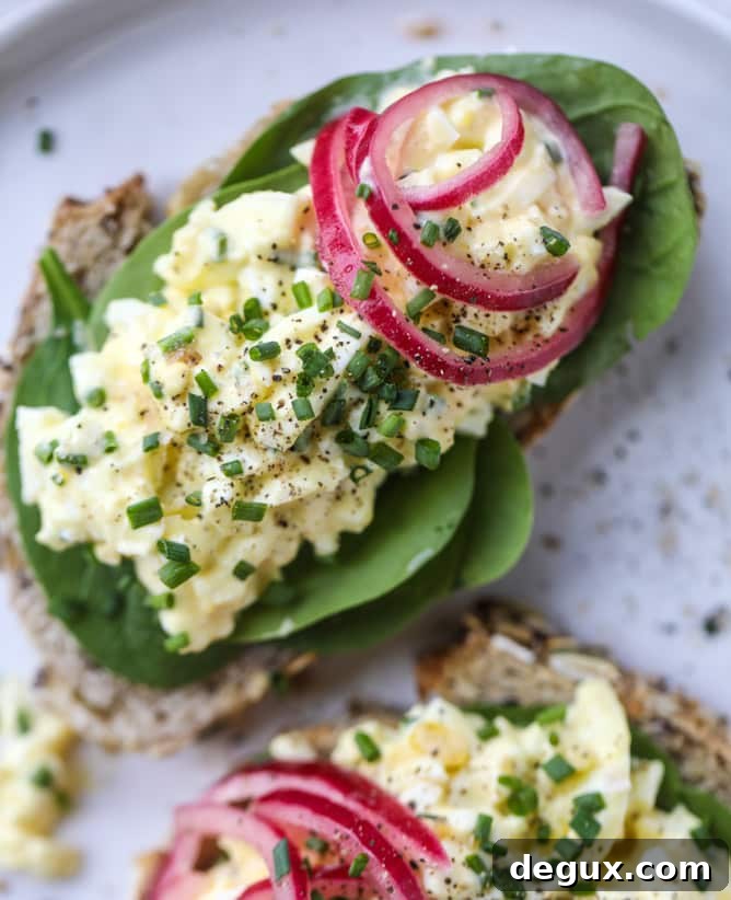 best ever egg salad I howsweeteats.com #eggsalad #recipes #eggs #greekyogurt