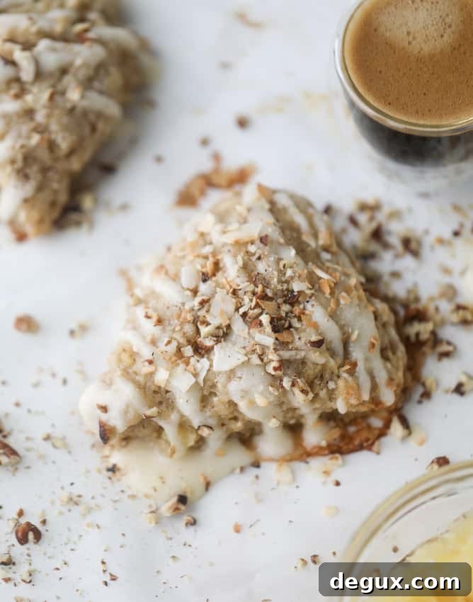 hummingbird cake scones I howsweeteats.com #scones #hummingbird #cake #breakfast #pineapple #coconut #banana