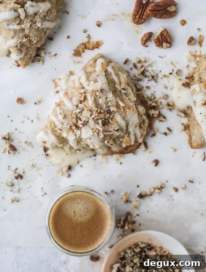 hummingbird cake scones I howsweeteats.com #scones #hummingbird #cake #breakfast #pineapple #coconut #banana
