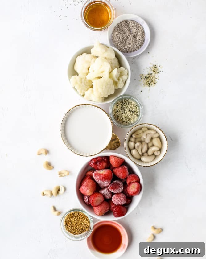 strawberry cashew smoothie I howsweeteats.com #strawberry #cashew #smoothie #healthy #breakfast