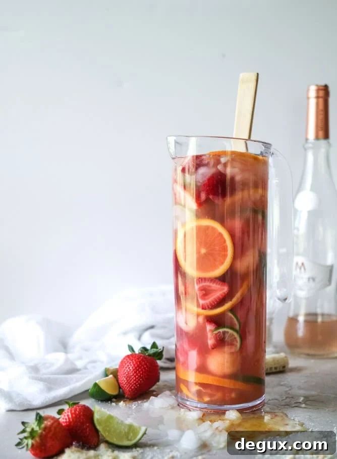 10 Favorite Spring Cocktails to Refresh Your Gatherings 2 favorite spring cocktails I howsweeteats.com #spring #cocktails #drinks #strawberries #rose