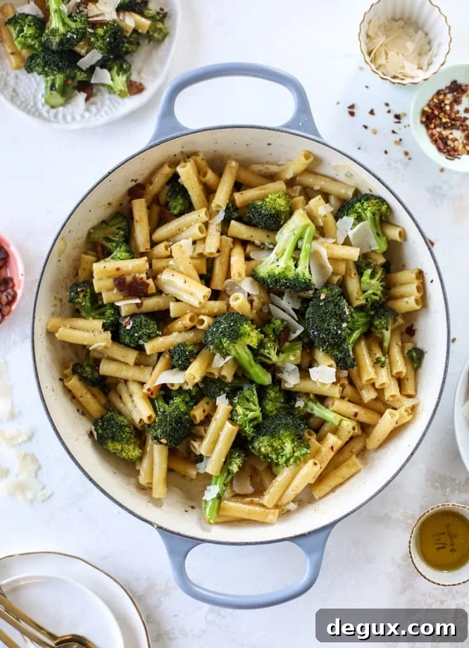Weeknight Bacon and Broccoli Pasta Recipe 4 This is the easiest weeknight bacon broccoli pasta that can come together in minutes! Super flavorful and filled with crispy bacon, fresh broccoli, shaved parmesan and crushed red pepper, it's delicious on its own or as a base for more veggies or meat! I howsweeteats.com #bacon #broccoli #pasta #easy #dinner #recipes