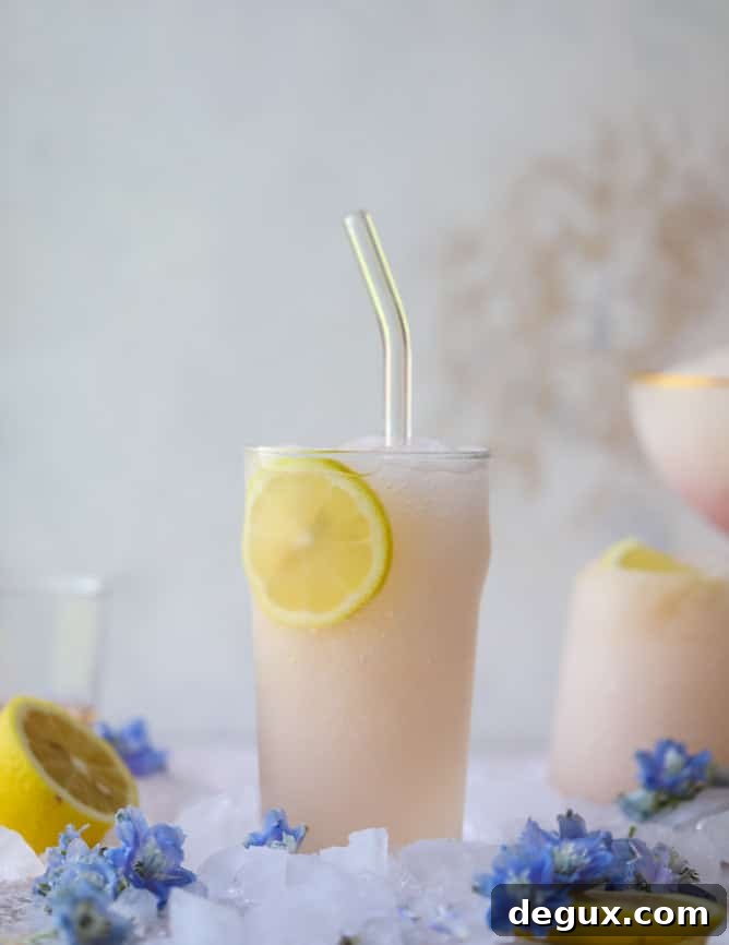 Lemonade Frosé Recipe: Sparkling Frozen Rosé Cocktail 6 lemonade frosé - lemonade frosé I howsweeteats.com #rosé #rose #lemonade #froze #frosé #cocktails