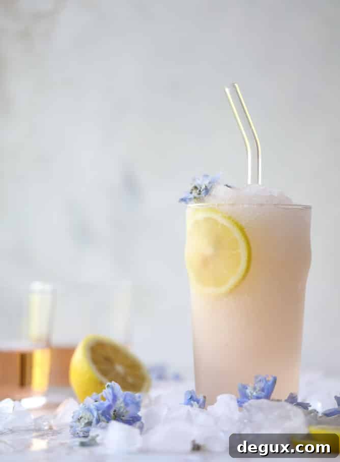 Lemonade Frosé Recipe: Sparkling Frozen Rosé Cocktail 9 lemonade frosé - lemonade frosé I howsweeteats.com #rosé #rose #lemonade #froze #frosé #cocktails