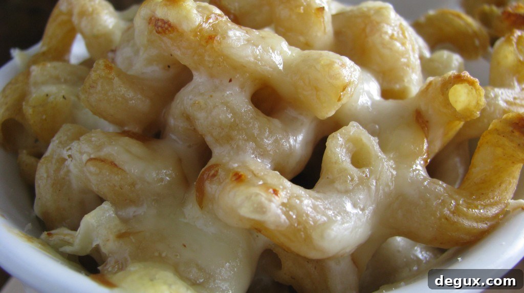 Ramekins of mac and cheese
