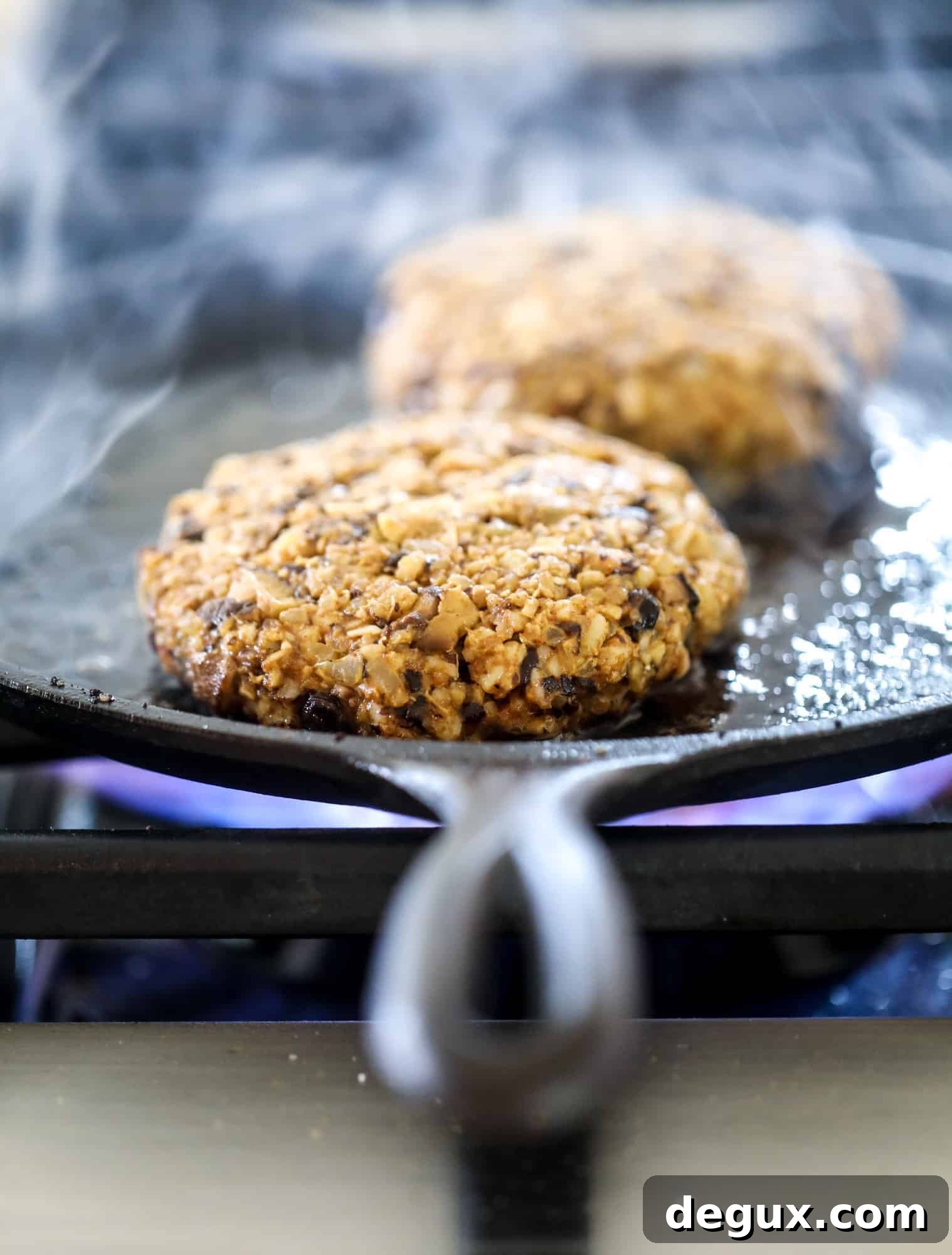 Irresistible Veggie Burgers with Garlic-Herb Mayo 3 This is the best ever veggie burger and that is not an exaggeration! It's delicious, full of texture and chew, super satisfying and actually sticks together in the pan. You can serve it on buns, make a patty melt, a salad or lettuce wraps - perfection! I howsweeteats.com #best #veggie #burger #vegetarian #beans #quinoa