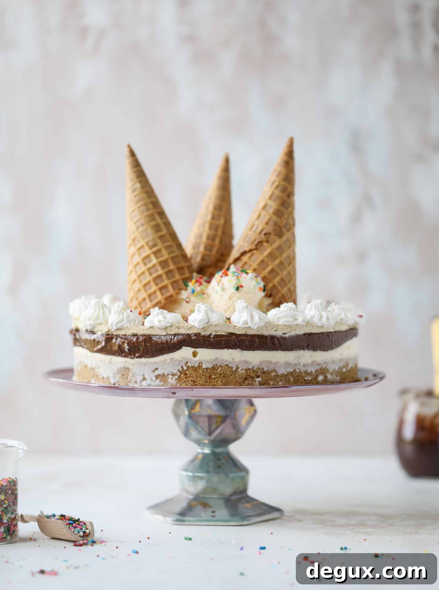 Peanut Butter Fudge Ice Cream Cake Recipe — Creamy Layered Dessert 7 Peanut butter and fudge layered ice cream cake